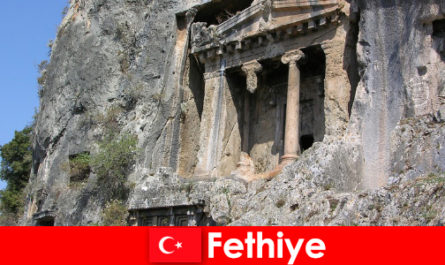 Fethiye een oude stad aan zee met veel monumenten