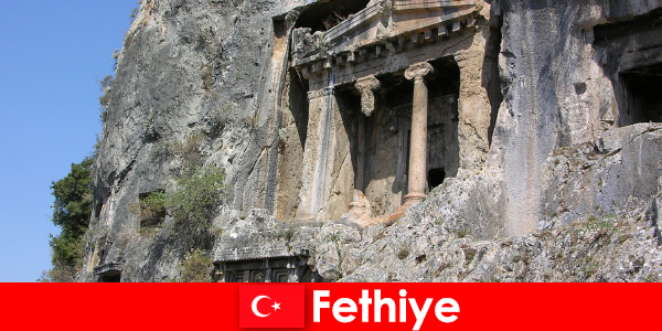 Fethiye een oude stad aan zee met veel monumenten