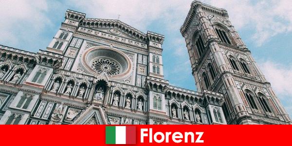 Florence met veel kunsthistorische steden trekt bezoekers van over de hele wereld