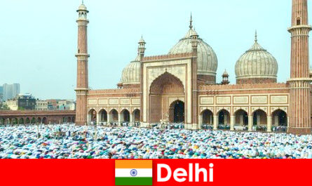 Delhi is een metropool in het noorden van India met wereldberoemde moslimgebouwen