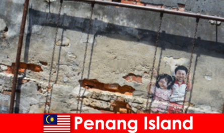 Fascinerende en diverse straatkunst op het eiland Penang verbaast vreemden