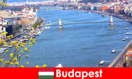 Boedapest in Hongarije is een populaire reistip voor zwem- en wellnessvakanties