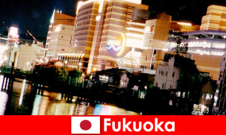 De talrijke disco's, nachtclubs of restaurants van Fukuoka zijn een uitstekende ontmoetingsplaats voor vakantiegangers