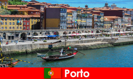 Stedentrip voor bezoekers van Porto Portugal met gezellige bars en lokale restaurants