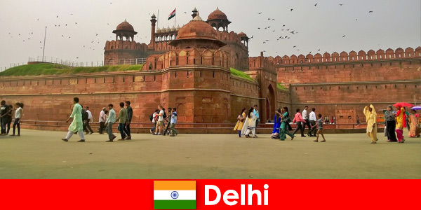 Bruisend leven in Delhi India voor culturele reizigers van over de hele wereld