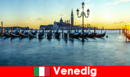 Dromerige huwelijksreis voor stellen in de drijvende stad Venetië, Italië