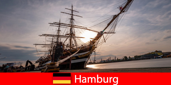 Duitsland Ontschepen in de haven van Hamburg naar de vismarkt voor fijnproevers