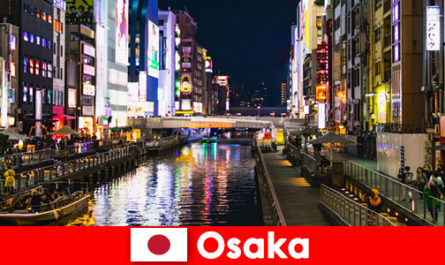 Entertainmentdistricten en delicatessen wachten op buitenlandse reizigers in Osaka, Japan