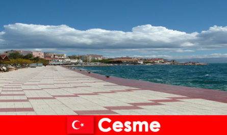 Postmotiefkaarten zijn een belevenis voor buitenlandse gasten in Cesme, Turkije