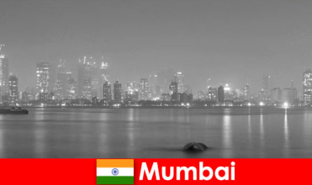 Flair van de grote stad in Mumbai India voor buitenlandse toeristen met diversiteit om zich te vergapen