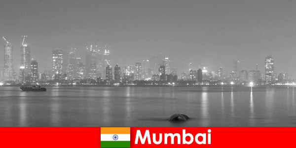 Flair van de grote stad in Mumbai India voor buitenlandse toeristen met diversiteit om zich te vergapen