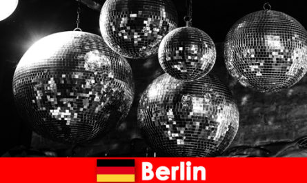 Escort Berlijn Duitsland Vakantiegangers houden van professionele callgirls