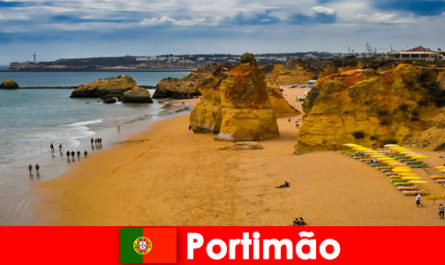 Talrijke clubs en bars voor feestvierders in Portimão Portugal