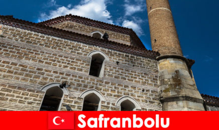 Historische geschiedenis hands-on voor vreemden in Safranbolu, Turkije