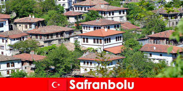 Oude vakwerkhuizen in Safranbolu Turkije nodigen u uit om te dromen