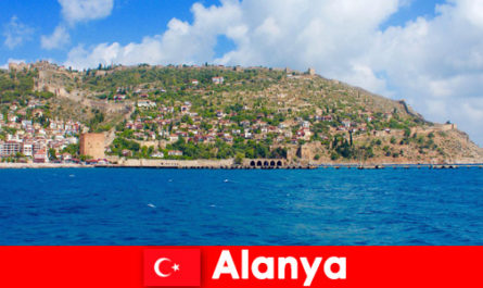 Vakantie in Alanya Turkije met een perfect mediterraan klimaat om te zwemmen