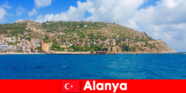 Vakantie in Alanya Turkije met een perfect mediterraan klimaat om te zwemmen