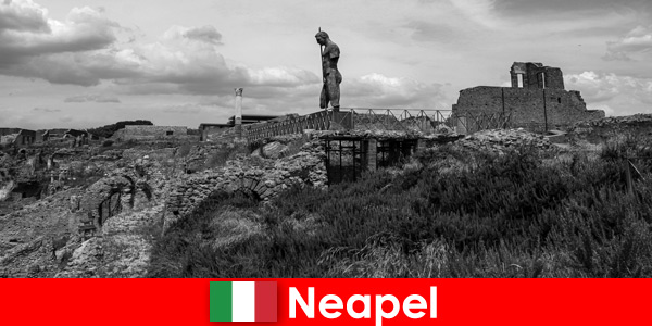 Bezienswaardigheden die geschiedenis hebben geschreven in Napels, Italië