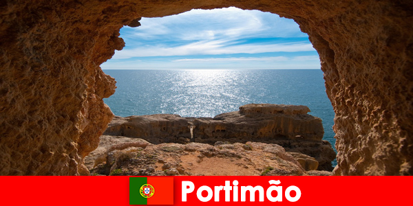 Goedkoop reizen naar Portimão Portugal voor jonge vakantiegangers