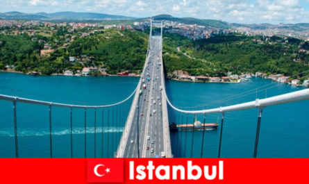 Istanbul met zijn zee, Bosporus en eilanden is een van de mooiste steden van Turkije