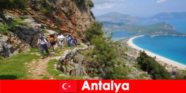 Geniet van natuurwandelingen met groene bossen en prachtige uitzichten in Antalya, Turkije